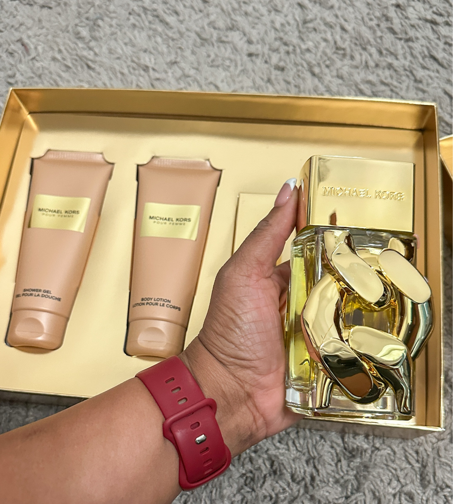 A look at the full set of the MK perfume. #MichaelKors #MKPerfume #GiftSets #MK #Perfume 