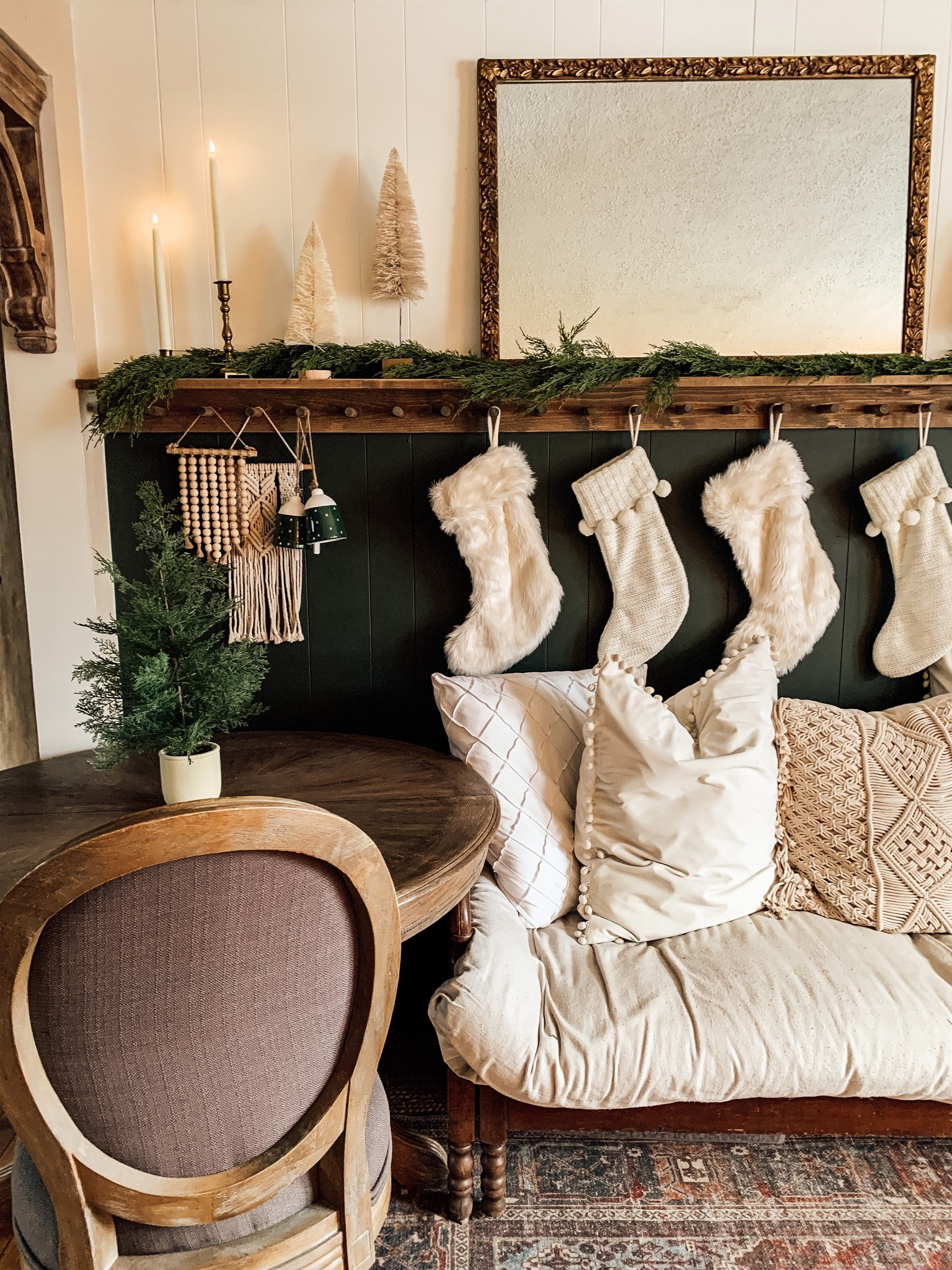 Holiday entryway 

#LTKSeasonal #LTKHoliday