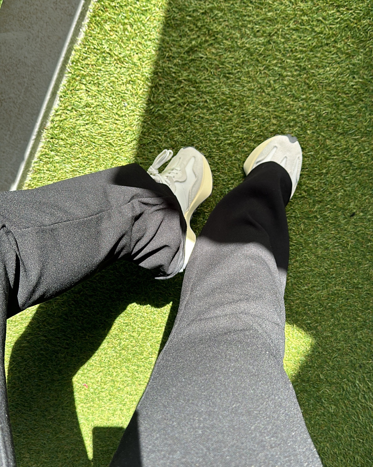 Flared legging budgetproof size M, high waist, stretchy, true to size #hmm 

New balance 327, size 37 #newbalance 

#LTKnederlands #LTKstyletip