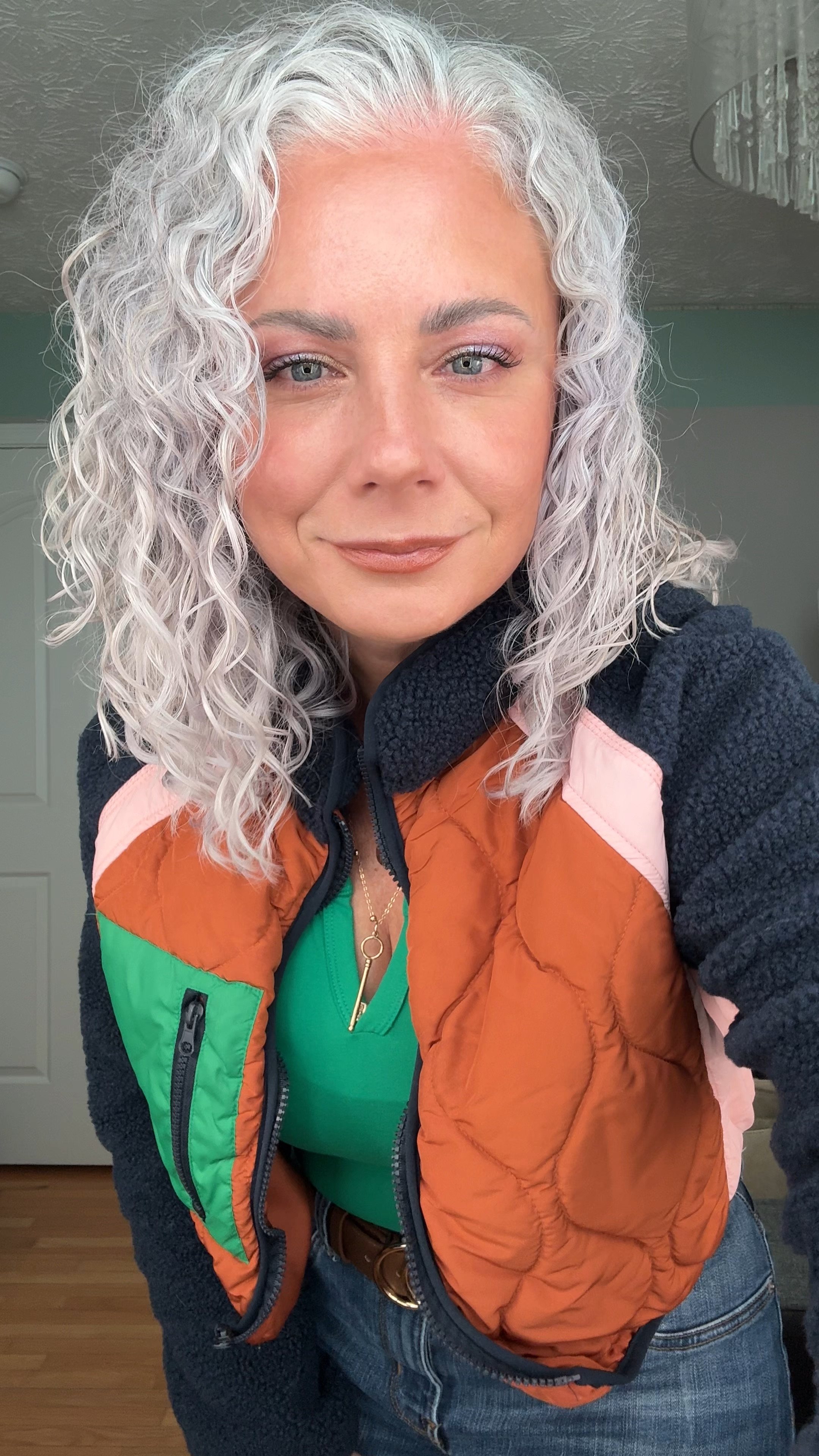 Cozy, cute, and so high-quality—you’ll never want to take this  fleece jacket off! Perfect for chilly days or layering up in style. Don’t miss out on this wardrobe essential! #CozyVibes #WinterFashion