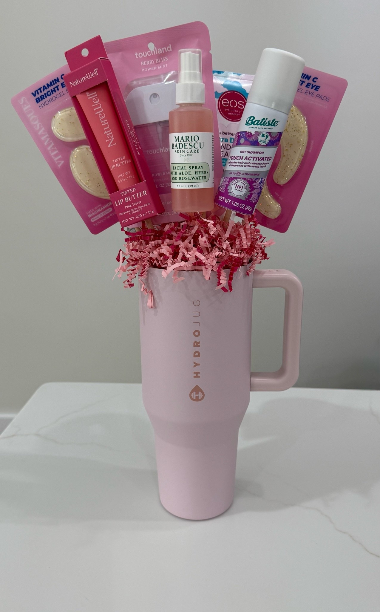 Mother's Day is Sunday and this HydroJug Bouquet will make the perfect gift 🥤🎀

Mother's Day Gift Links. Gift Links. Hydrojug Links. Beauty Links. Amazon Links.

#LTKMothersDay #LTKSeasonal #LTKBeauty