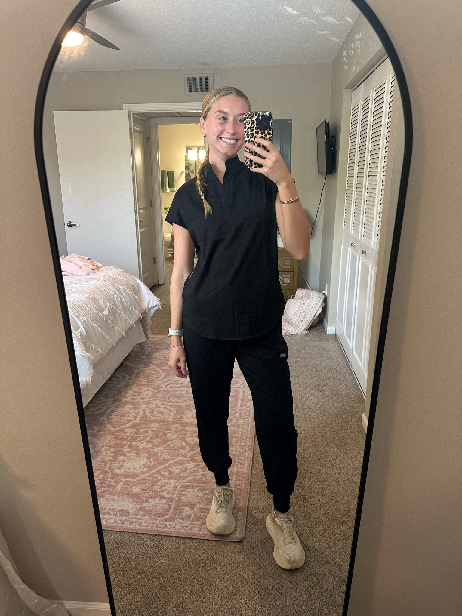 Amazon scrubs that I love! 🖤

#LTKWorkwear #LTKxPrimeDay #LTKFindsUnder50