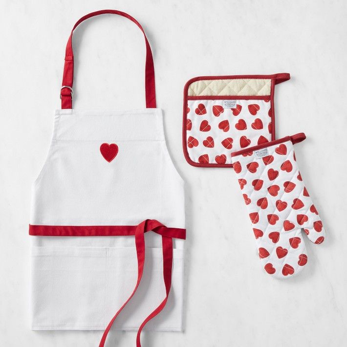 Heart Kitchen Linens Bundle | Williams-Sonoma