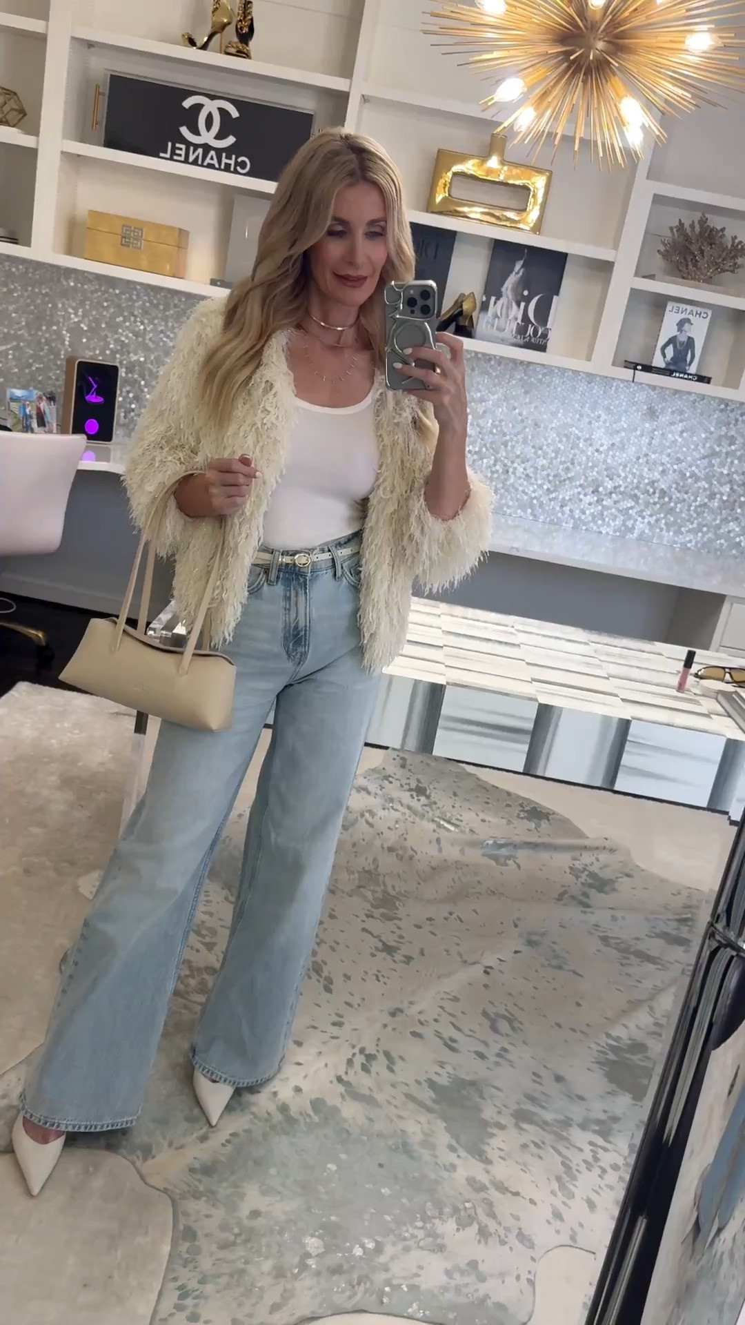 This NSALE jacket is the perfect polished layer to wear with classic denim now and into fall. I love how effortlessly it elevates this chic everyday look. I’m wearing an XS in the jacket and a size 24 in the jeans. #NSale #LTKStyleTip #FallOutfit

 

#LTKOver40