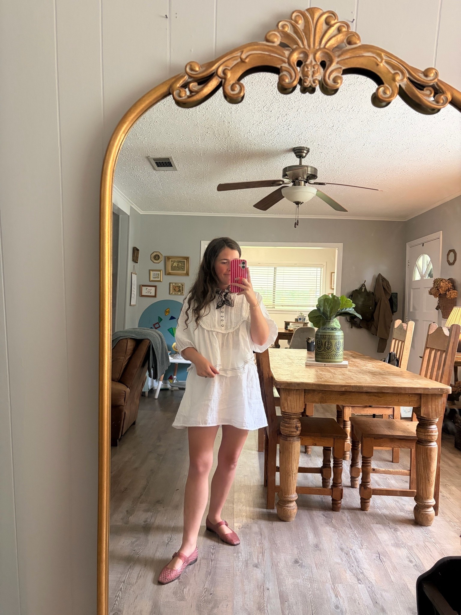 The white skort of my dreams !!!! This skirt is so versatile & great for dressing up or down !