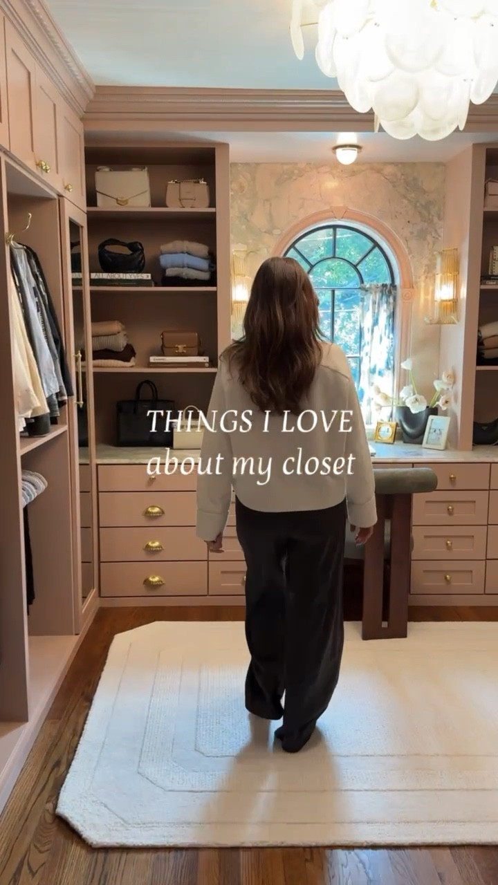 Things I love about my closet✨
Paint color: SW Interface Tan


#LTKHome