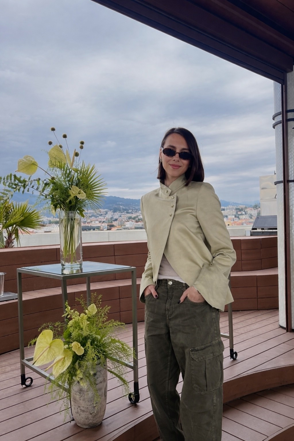 Pantalon cargo et blazer couleur matcha 

#LTKstyletip #LTKfrance #LTKspring