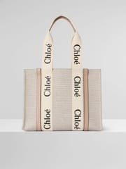 Chloé Medium Woody Tote Bag in Biscotti Beige | THE YES | THE YES
