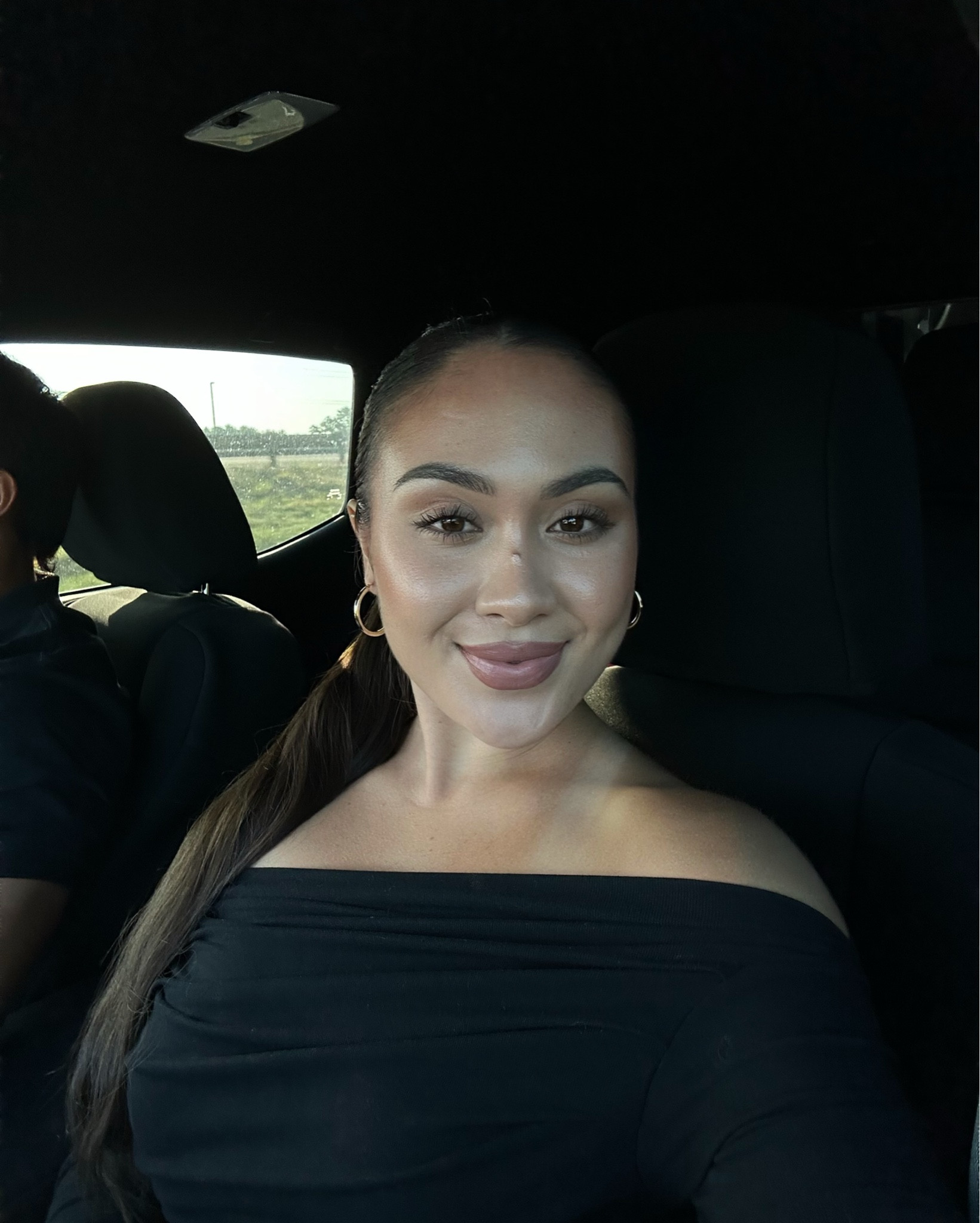 Anniversary date night fit + makeup 🖤

#LTKBeauty #LTKStyleTip