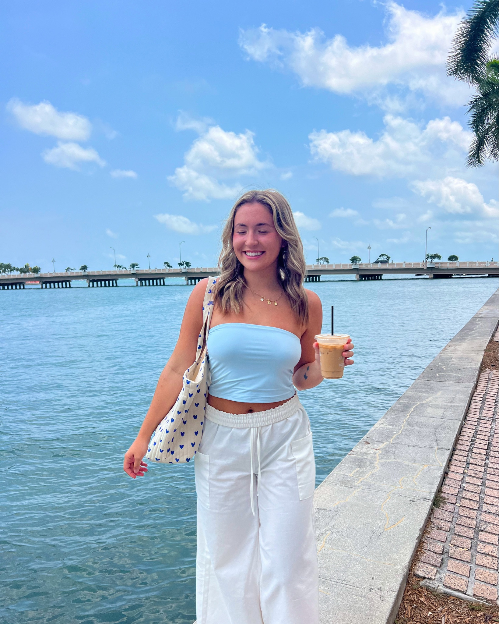 such a comfy casual outfit for warm weather days🩵☀️

#LTKSeasonal #LTKStyleTip #LTKTravel