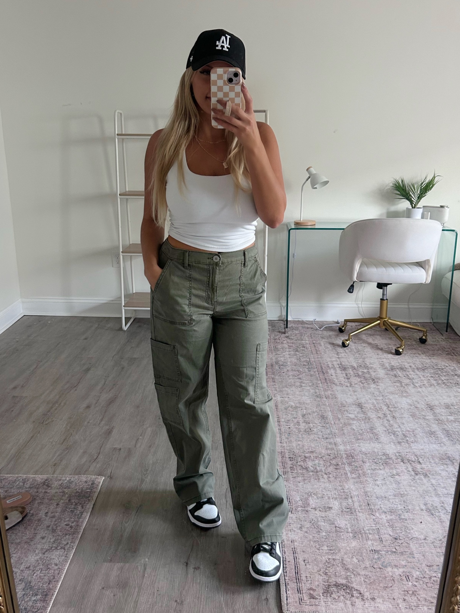 Size medium in cargo pants but I suggest sticking to your true size the waist band is stretchy

@walmart @walmartfashion #walmartpartner #walmartfashion #walmart