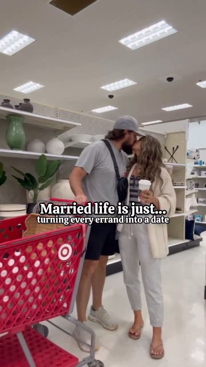Lots of qs about my fit!! Wearing XS. Linking here!
What’s your love language? Mine— unnecessary Target trips together❤️🎯 Unpopular opinion: these moments over a fancy date for me anyyyyday! What about you? Agree or disagree?? #targetrun #couplesgoals #marriedlife #targetforthewin #marriedlifebestlife