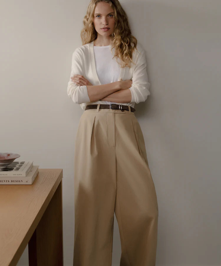 If you love timeless + neutral fits… this is YOUR sale 😍 Jenni Kayne is offering up to 70% OFF on all the must-haves — dresses, jeans, shirts, bags & sandals 🤍 Perfect for that effortless summer aesthetic ☀️ Hurry before it’s gone 🔥
#JenniKayneSale #TimelessStyle #NeutralOutfits #SummerLooks #MinimalFashion #SaleFinds #StyleGoals #EverydayStyle #ChicBasics #FashionInspo #ClosetUpgrade #LTKDeals #TrendingNow #MustShop 

 #LTKSeasonal #LTKU #LTKSaleAlert