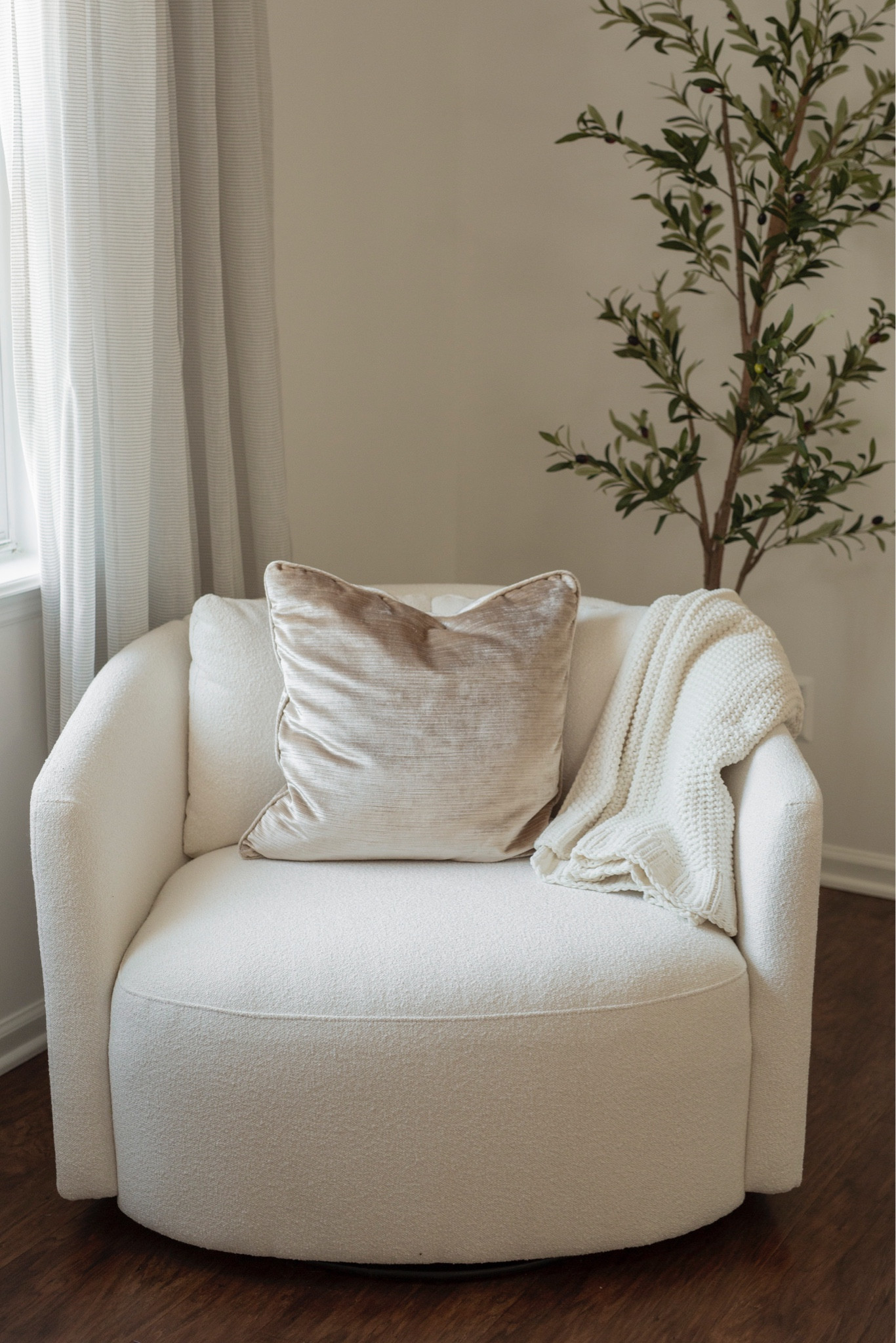 I had to share my all time favorite  $300 Walmart accent chair again🏡 I get SO many compliments about these chairs (I own two!) I’ve had them almost a year and they have held up great and used my Bissell Little Green Machine to get out any spots!

Beautiful By Drew Barrymore
Walmart furniture
Walmart accent chair
Off white accent chair

#LTKhome #LTKstyletip #LTKSpringSale