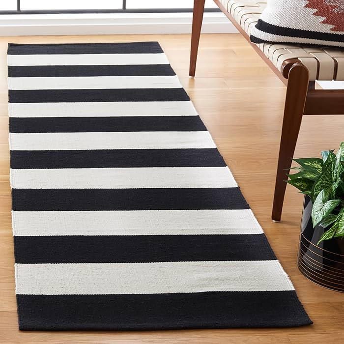 SAFAVIEH Montauk Collection Runner Rug - 2'3" x 10', Black & Ivory, Handmade Flat Weave Boho Farm... | Amazon (US)