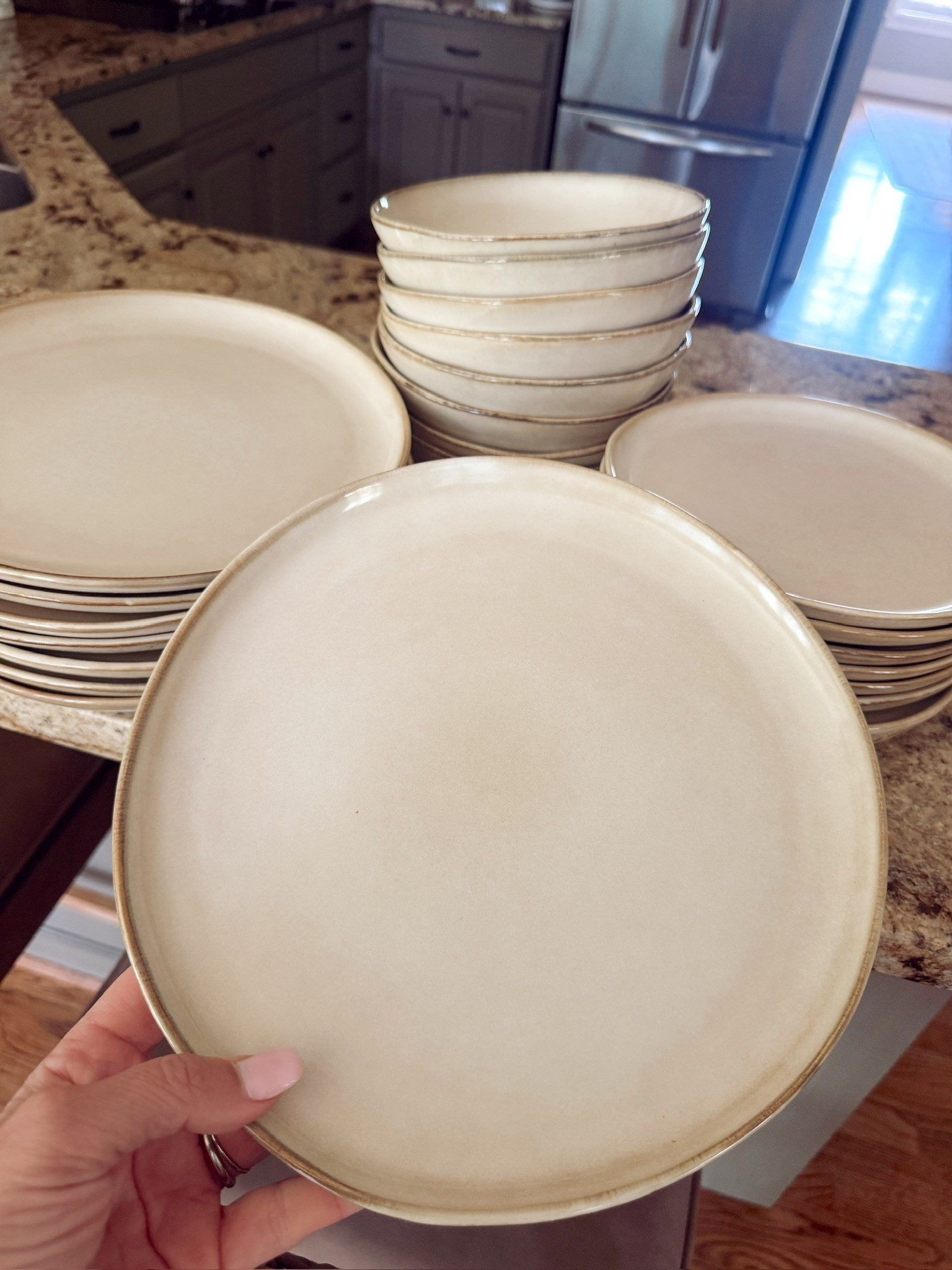 We got a new dinnerware set when we moved, and these feel like such an upgrade 🤍
I love the ceramic finish and the neutral palette: classic, simple, and something you won’t get tired of.

#LTKmomlife #LTKHome #LTKOver40
