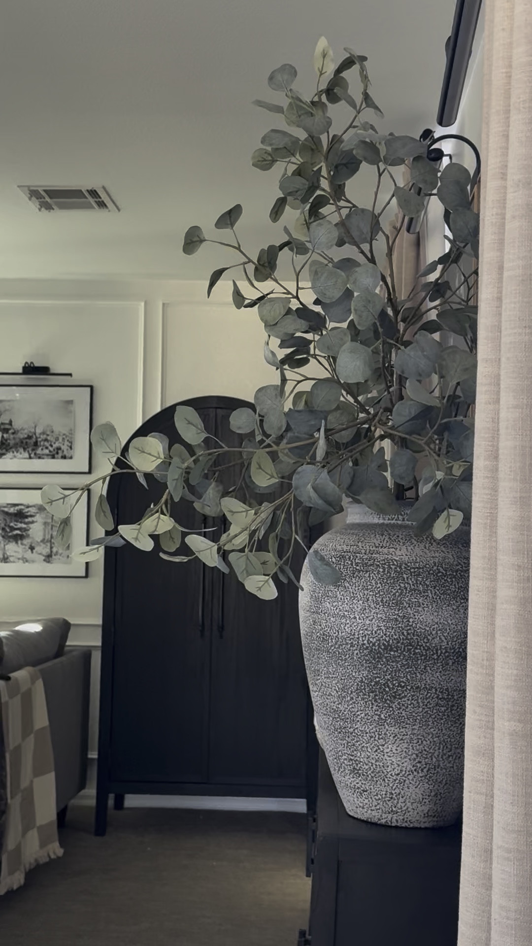 Love this oversized eucalyptus branch 

I’ve owned it for a few years and it holds up perfectly after storing it while not in use. It’s huge!!! I’ve bent it several times to shorten the stem for a perfect pairing with this vase. I had to step on it to bend it 😉🍃

#LTKHome #LTKFindsUnder50 #LTKFindsUnder100