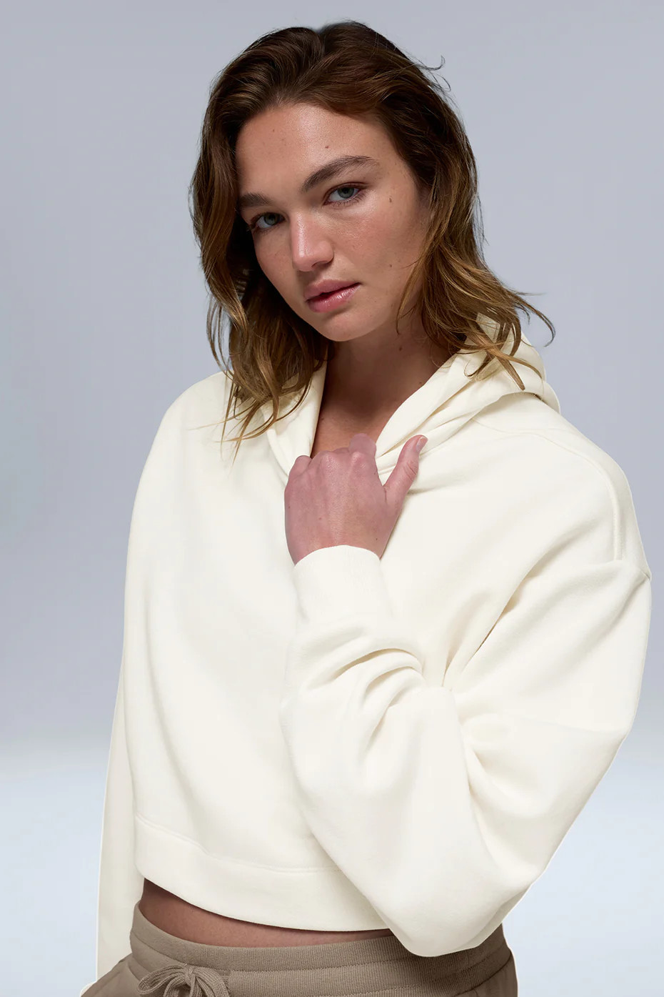 ALO | Bae Hoodie in Ivory, Size: Small | Alo Yoga