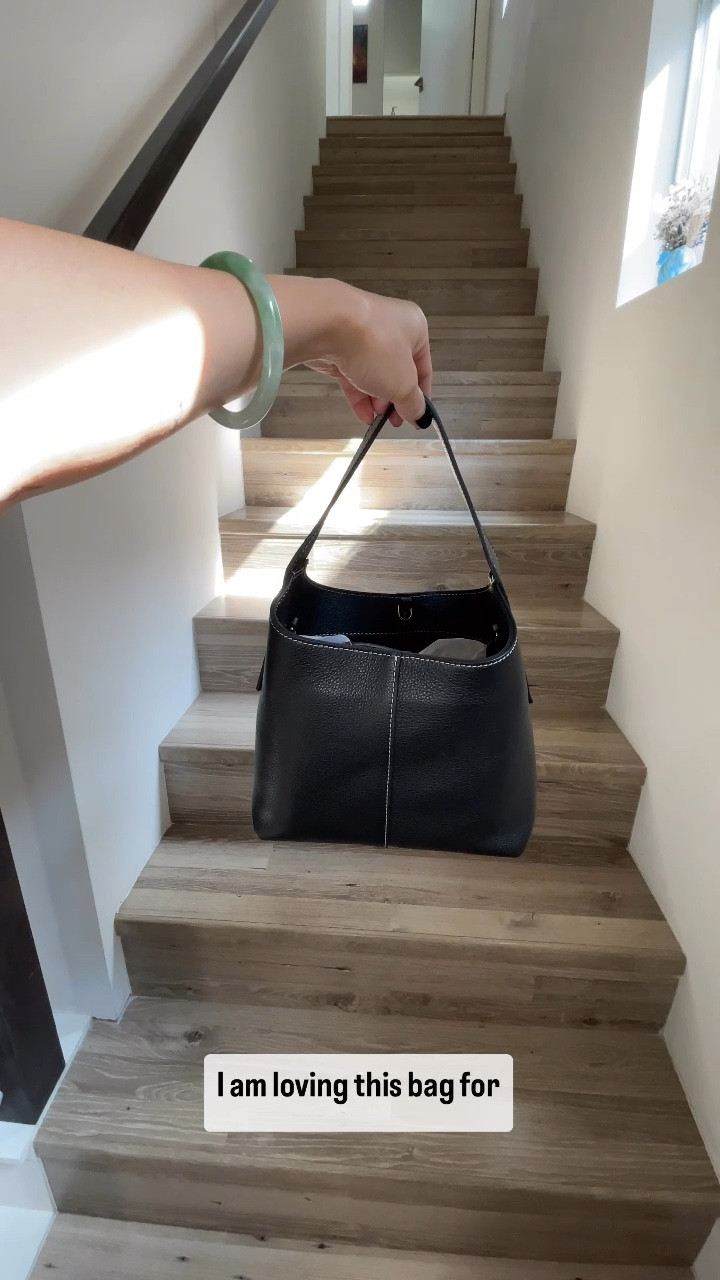 I am loving this bag for everyday wear. You can wear it as a crossbody while running errands and it holds so much inside. It’s currently 40% off! Comes in a few colors and a taller tote size too. Perfect every day carryall for work and running errands. 

Bag, tote bag, shopper bag, work bag, sale, Banana Republic, The Stylizt 




#LTKSaleAlert #LTKItBag #LTKWorkwear