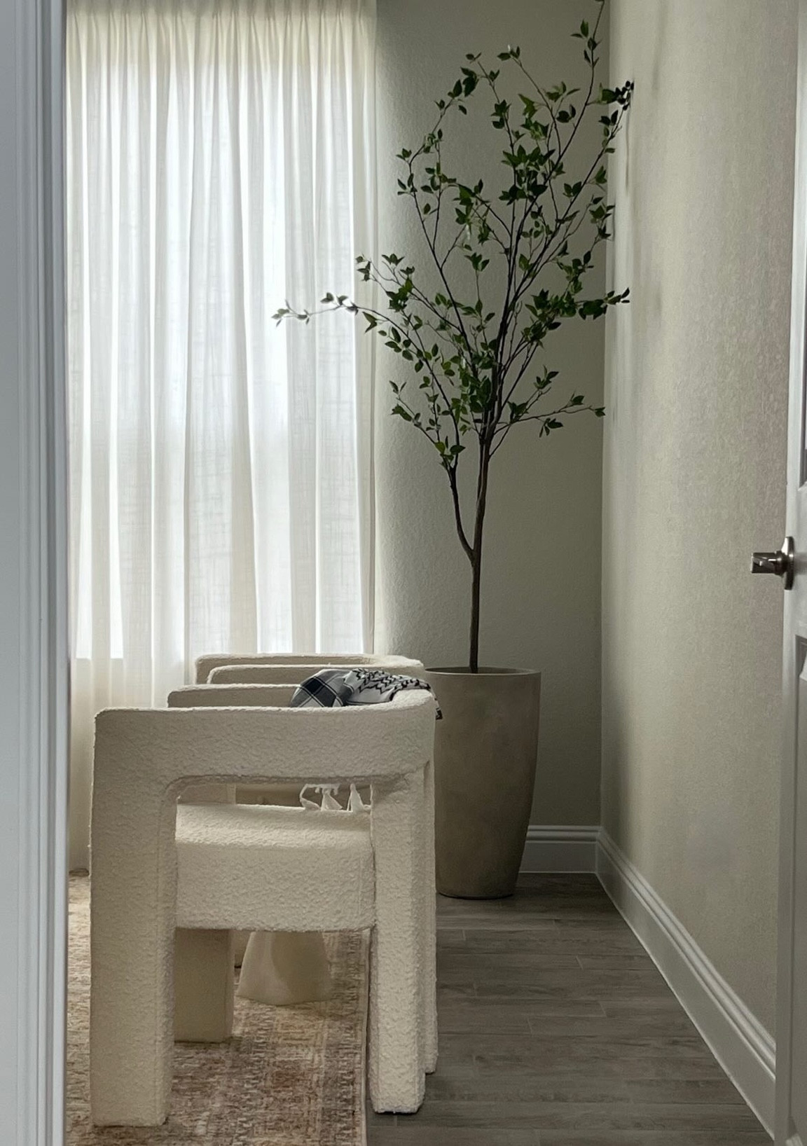 Almost done with my study/office space. 

#LTKSeasonal #LTKhome