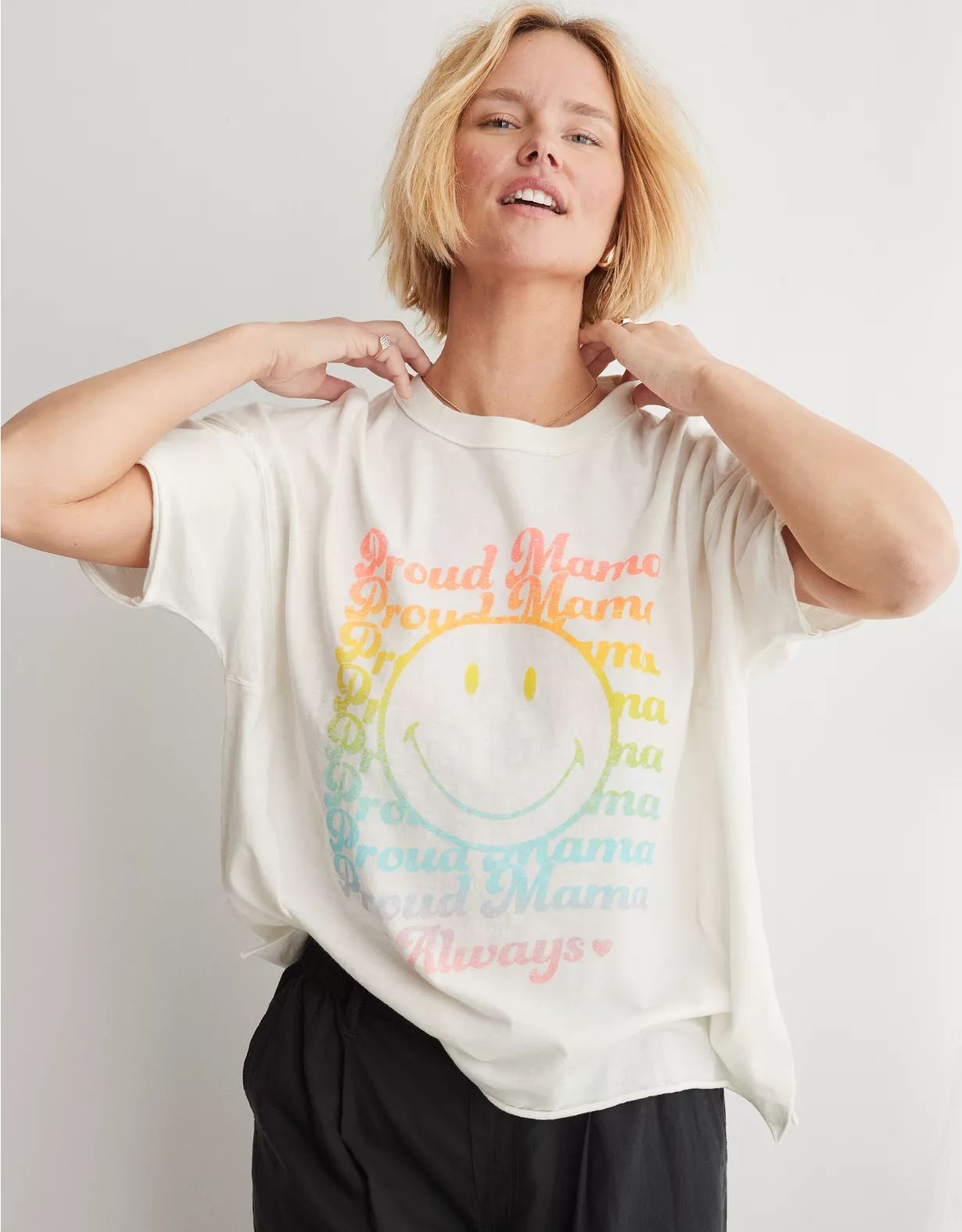 Aerie Smiley® Mama Graphic Oversized Boyfriend T-Shirt | Aerie