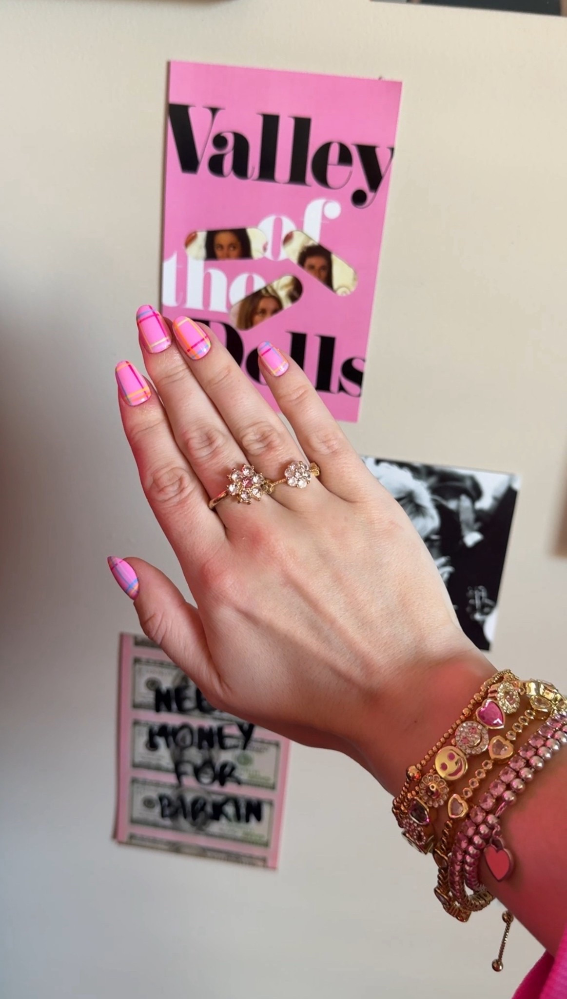 Fav little plaid nails!

#LTKBeauty #LTKSpringSale #LTKSaleAlert