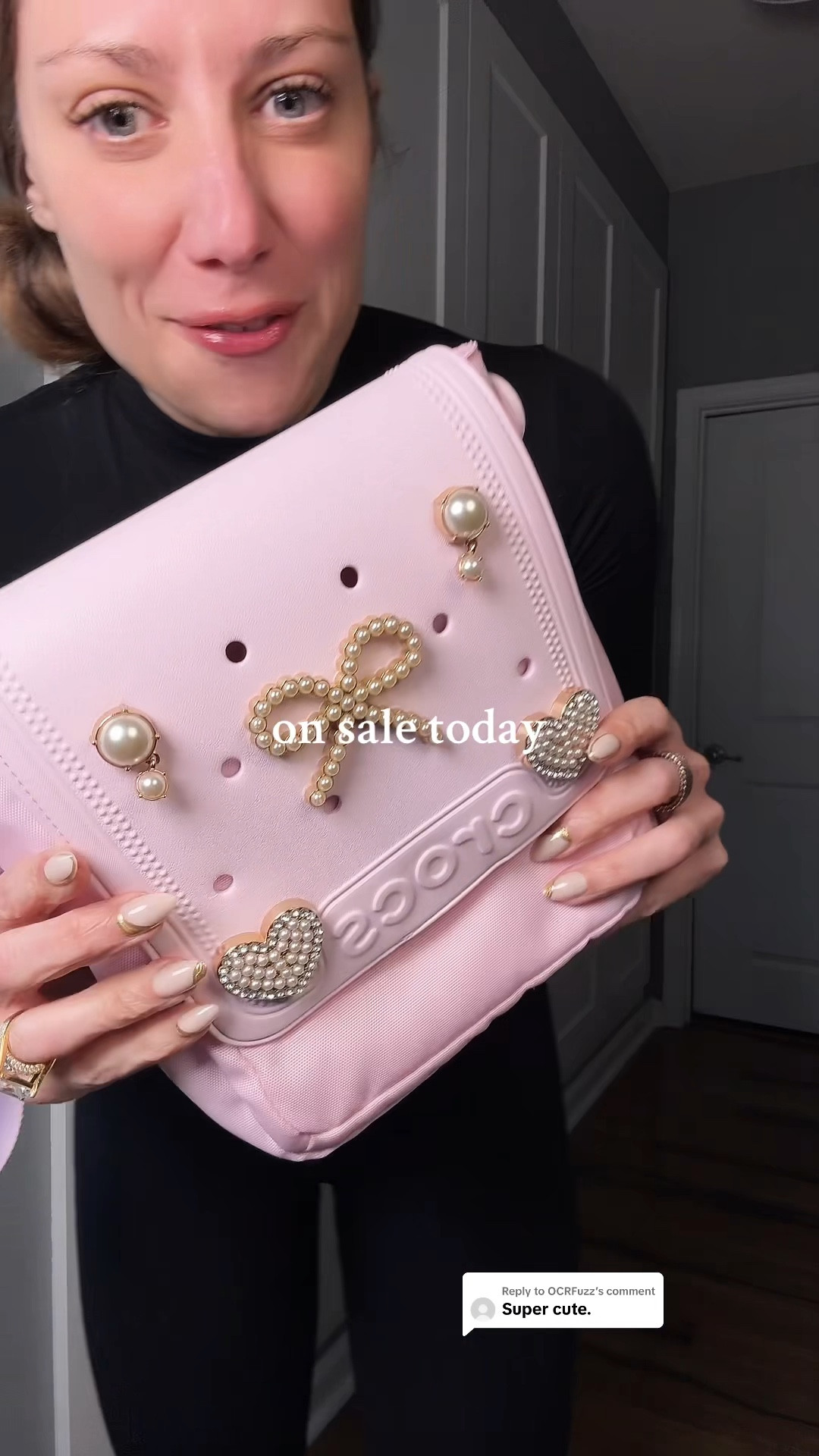 Crocs new crossbody bag is size inclusive and just dropped!

#crocs #crossbodybag #crossbody 

#LTKHoliday #LTKGiftGuide #LTKSaleAlert