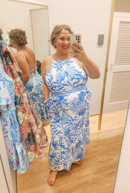 This is the Charlese Cotton Maxi in print Resort White Glisten in the Sun in a 16Full disclosure: this is not zipped all the way up in the back. The pockets also stick out on me. Gorgeous dress..But u fortunately not plus size friendly #livinglargeinlilly #lillypulitzer #summerinlilly #grandmillennial 

#LTKMidsize #LTKPlusSize #LTKStyleTip