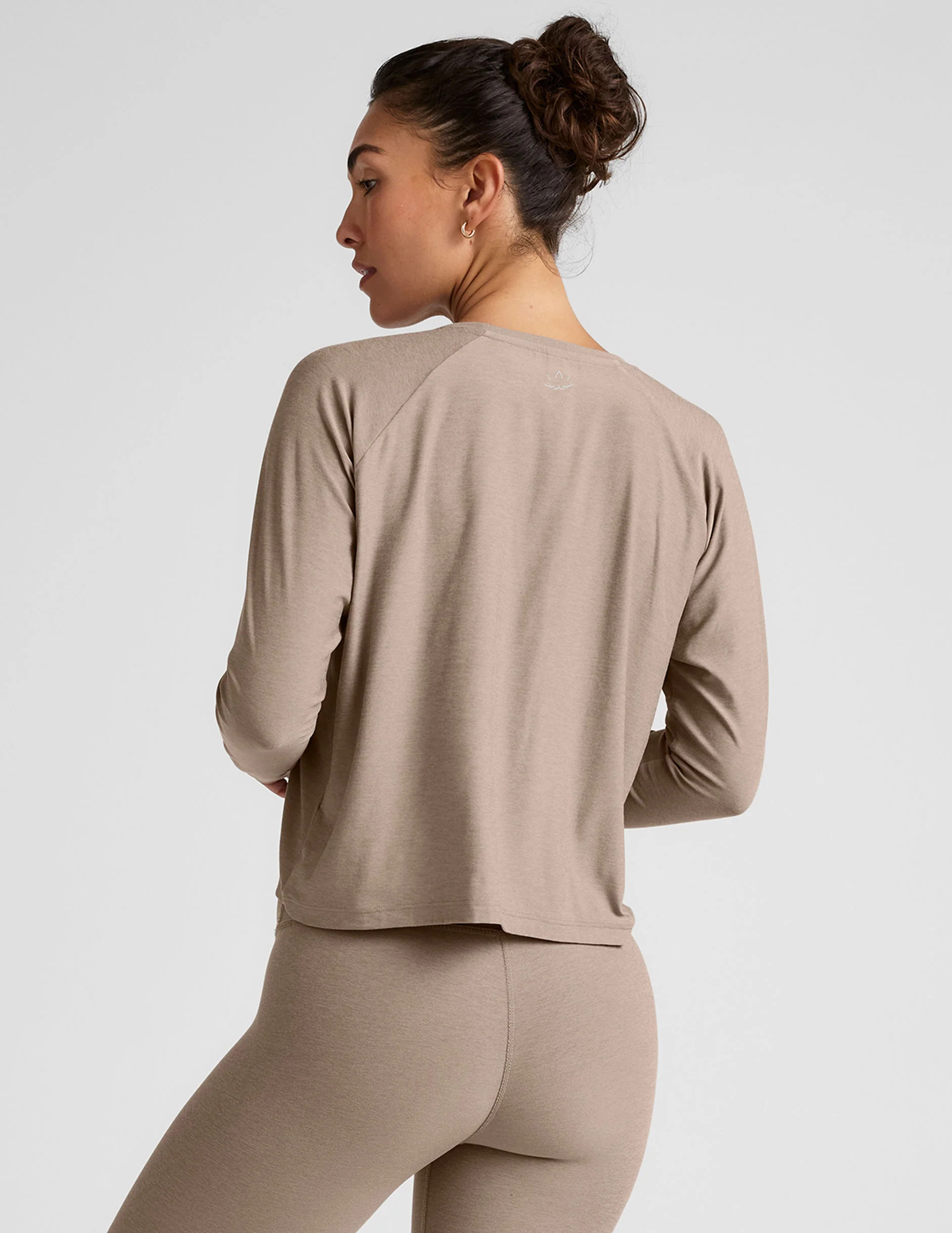 Featherweight Daydreamer Pullover | Beyond Yoga | Beyond Yoga