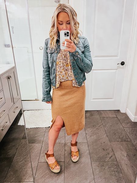 I wore this for my daughter’s graduation last Friday and I think it was such a cute look. This skirt is a super comfy ribbed, knit fabric and the lightweight linen top paired with it perfectly. I can’t believe my big girl is off to 7th grade this fall!

#LTKstyletip #LTKworkwear #LTKunder100