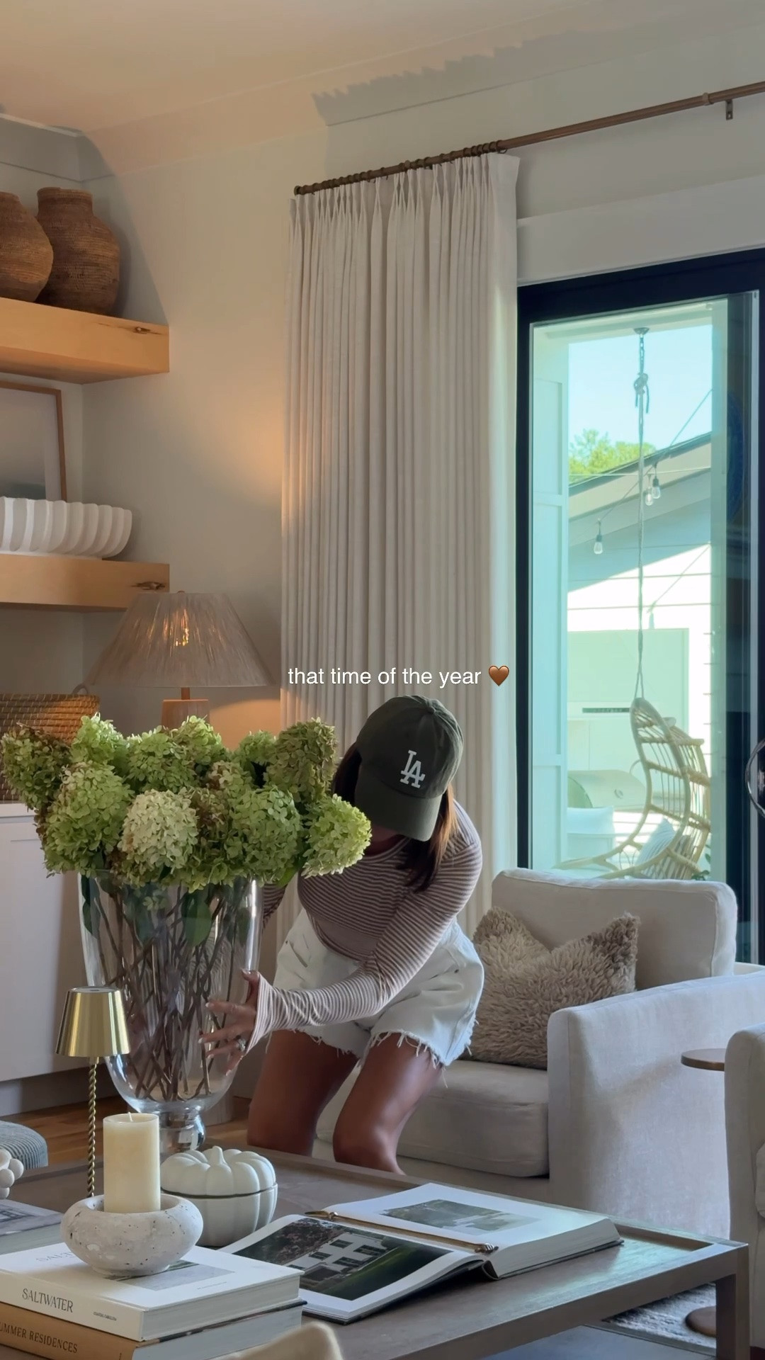 it’s time to dry your hydrangeas! 🍂 | clip them now and use throughout the fall season for the perfect centerpiece 😍 

#driedhydrangeas #falldecor #neutralhome #fallhome #cozyseason

#LTKSeasonal #LTKHome