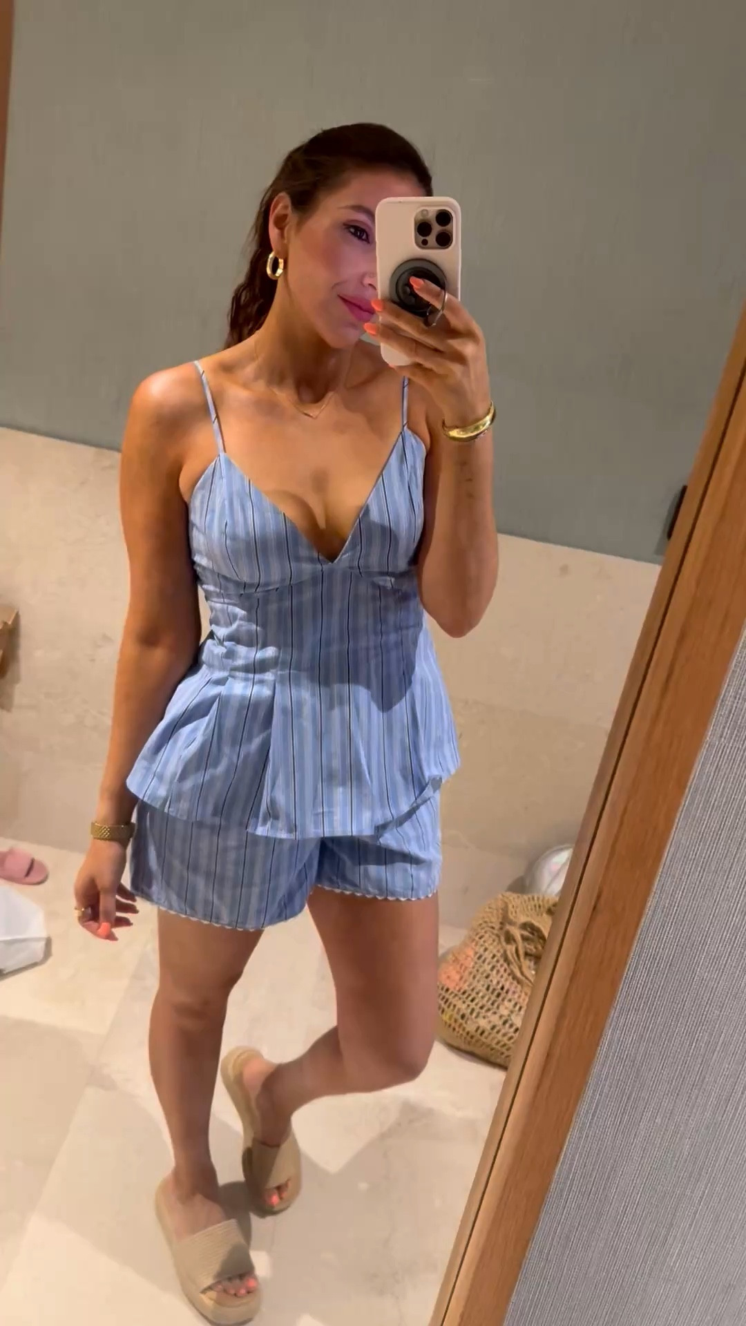 Size M top and bottom. Felt like I was in between sizes with this set 

#LTKTravel #LTKootd #LTKgrwm