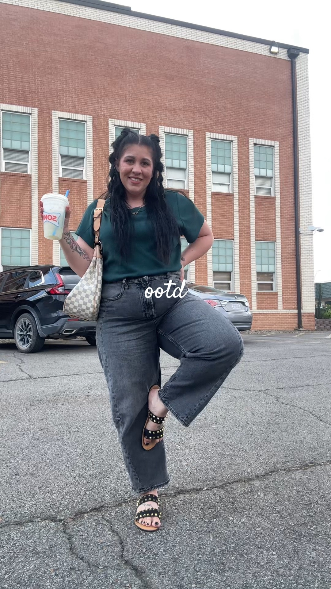 A fun spin on a classic look. You can’t beat a classic tshirt and jeans. And these barrel jeans and basic t from Old Navy are both on sale! My jeans are in the gray wash color. 🩶

#LTKPetite #LTKMidsize #LTKSaleAlert