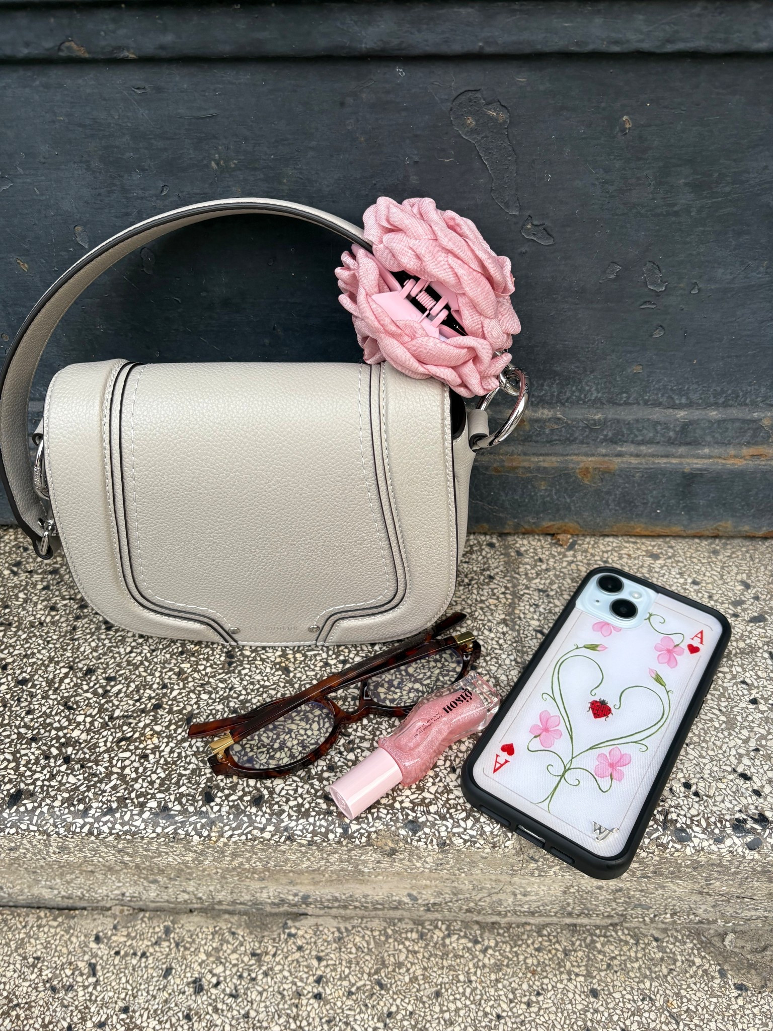 Bag essentials🩷

#LTKBeauty #LTKItBag #LTKFestival