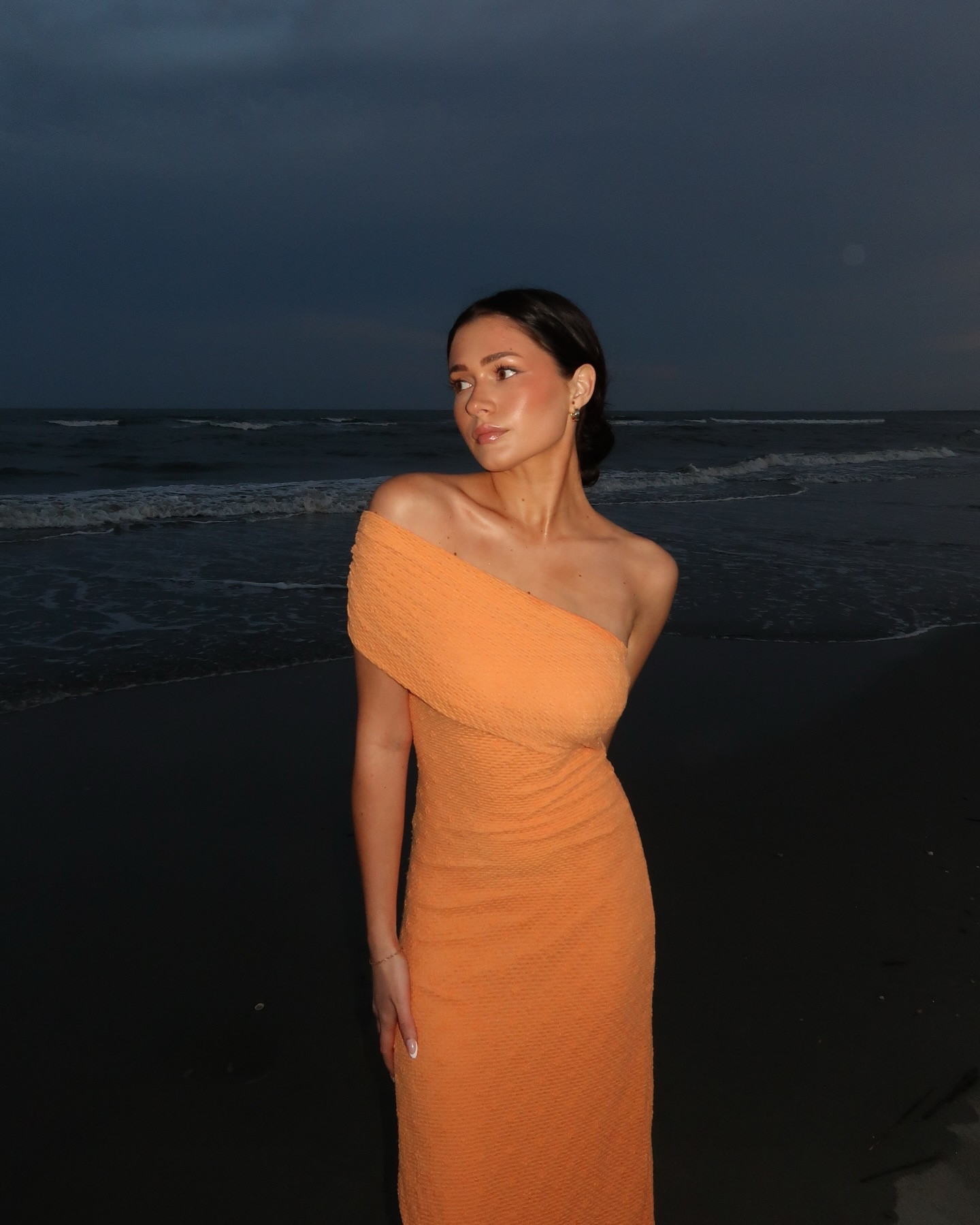 summer preview 🧡🏝️
-
dress is from @lulus #lulus #lulusambassador