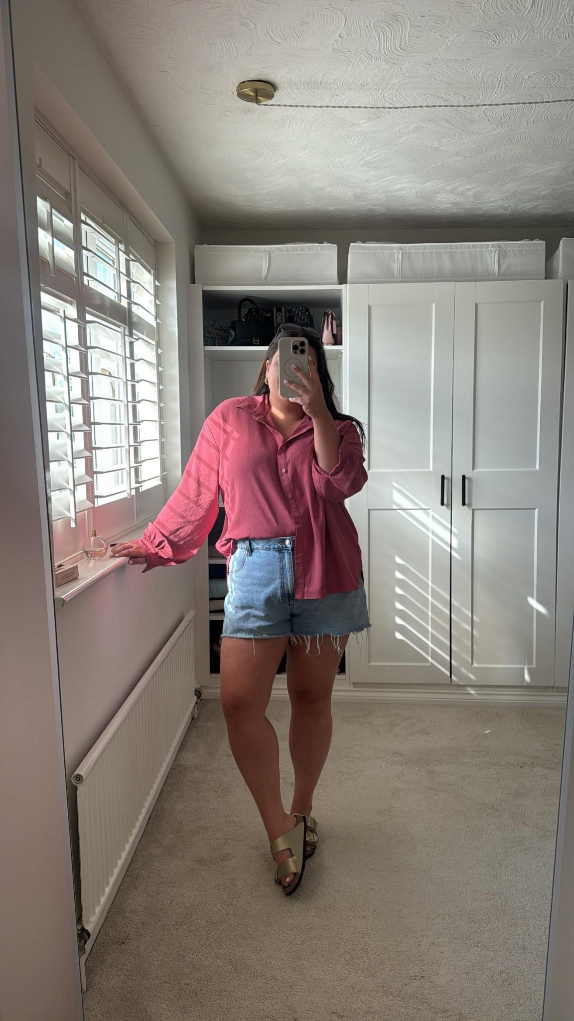 Have linked the curve and standard fit of these ASOS shorts 😍✨

Denim shorts, ripped shorts, summer outfit, summer style, Birkenstocks, linen shirt

#LTKuk #LTKeurope #LTKsummer