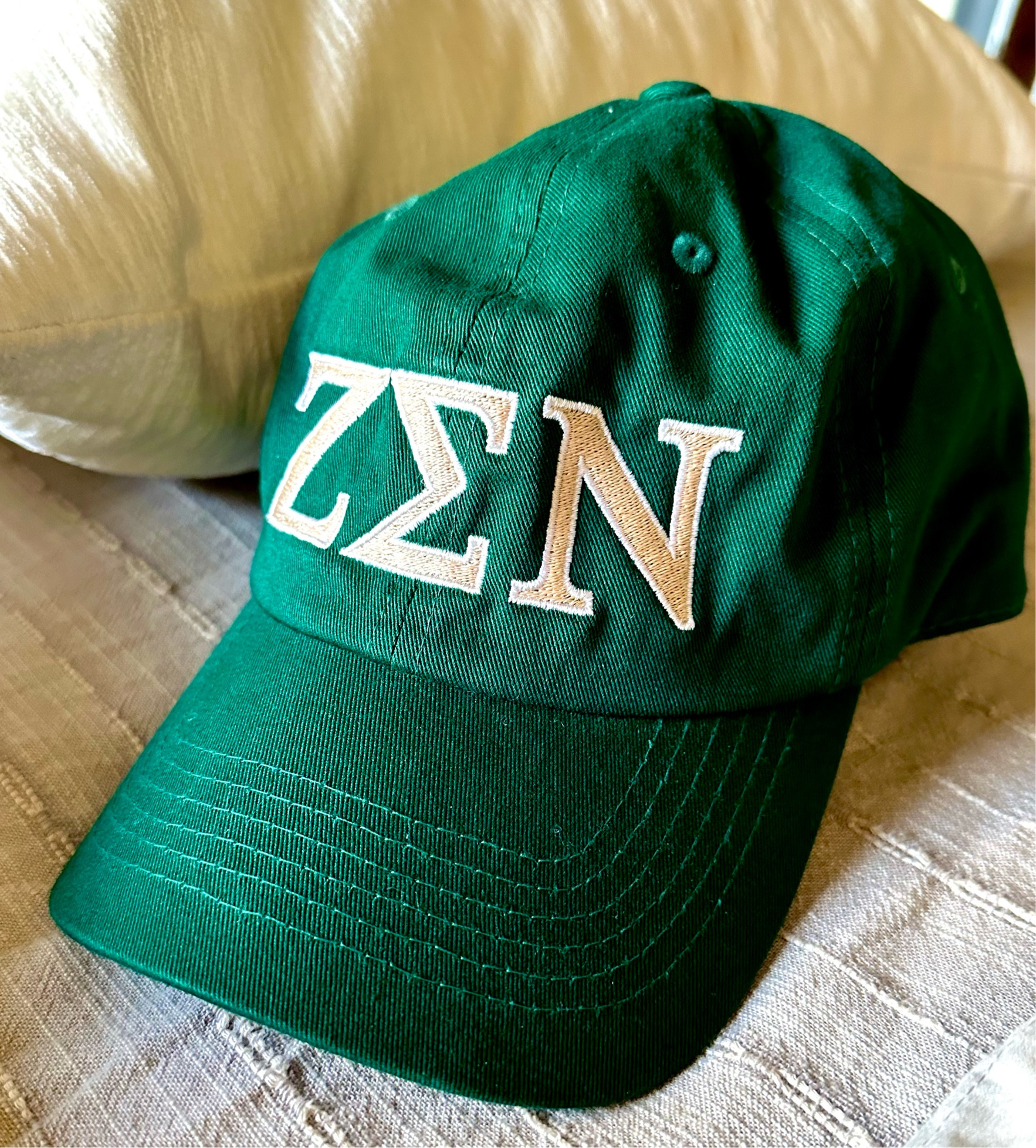 


#zen #baseballcap#green
#peace&quiet#revolve

#LTKbeauty #LTKtravel #LTKstyletip