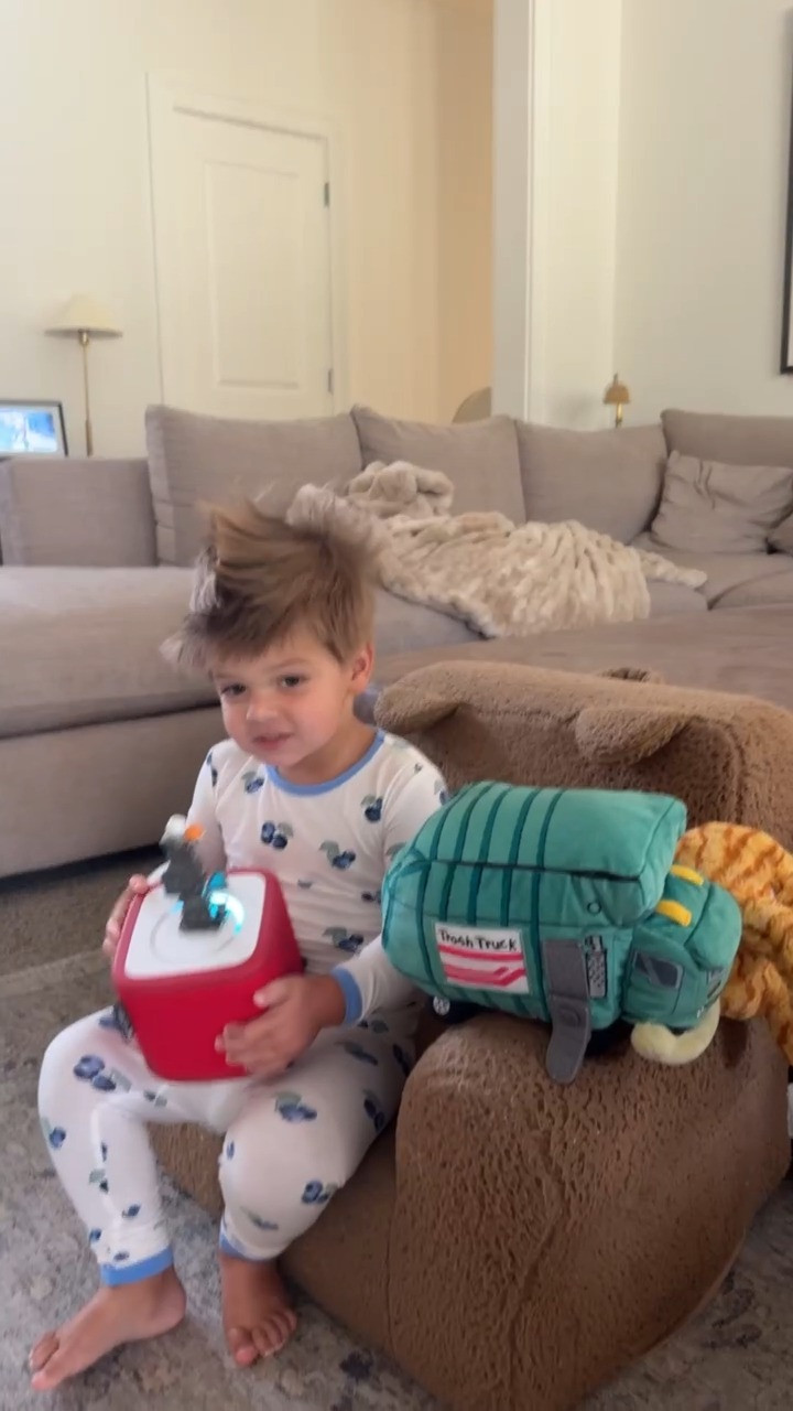 Coopy & his Tonie 🩵

Tonie box, Amazon toys, kyte baby, kyte baby fruit pjs, fruit pjs, toddler pjs, boy mom, grace white

#LTKKids #LTKmomlife #LTKHome