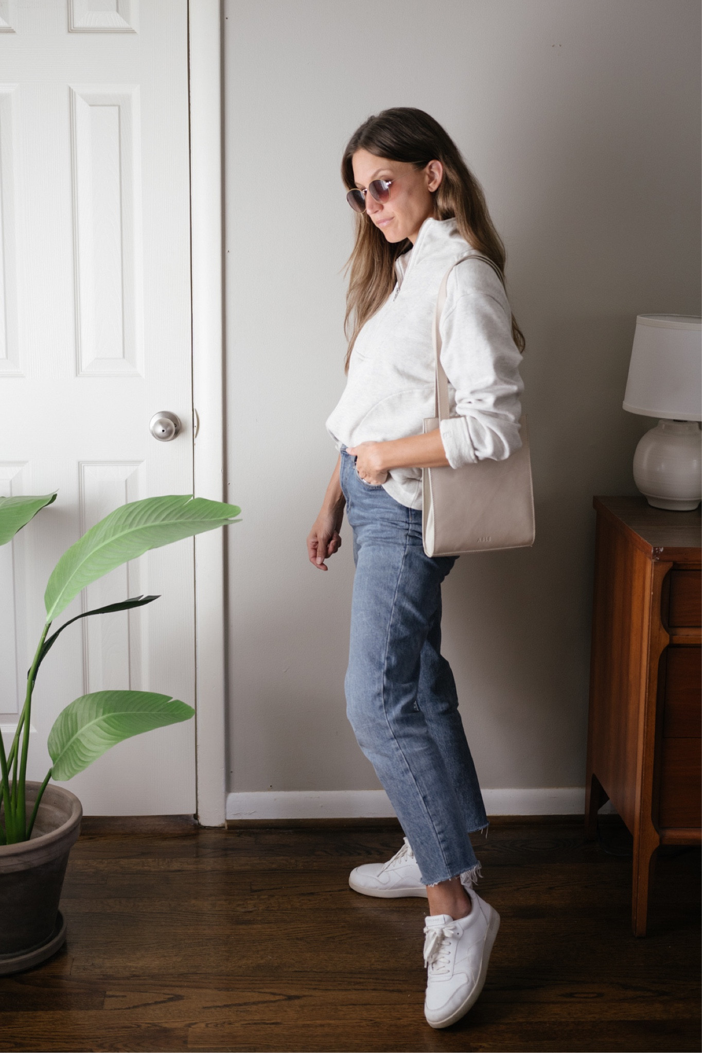 Thursday’s Outfit 9/15

Everlane half zip sweatshirt fits TTS. Everlane original cheeky Jean; I took my smaller size (24) and cut the hem. Everlane sneakers fit TTS. Able shoulder bag (code ASHLEYR15) Levi’s sunglasses  

#LTKunder100 #LTKfit #LTKSeasonal