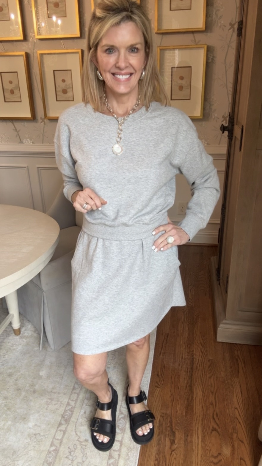 I would size up if you can. The dress is selling out fast.

#LTKSaleAlert #LTKSeasonal #LTKOver40