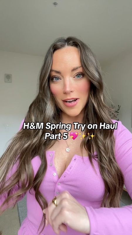 H&M Spring Try in Haul part 5 💖✨ i love this pretty pink purple color!

Wearing a small in longsleeve,
Large in shorts, large in zip upp


#LTKmidsize #LTKSeasonal #LTKfindsunder50