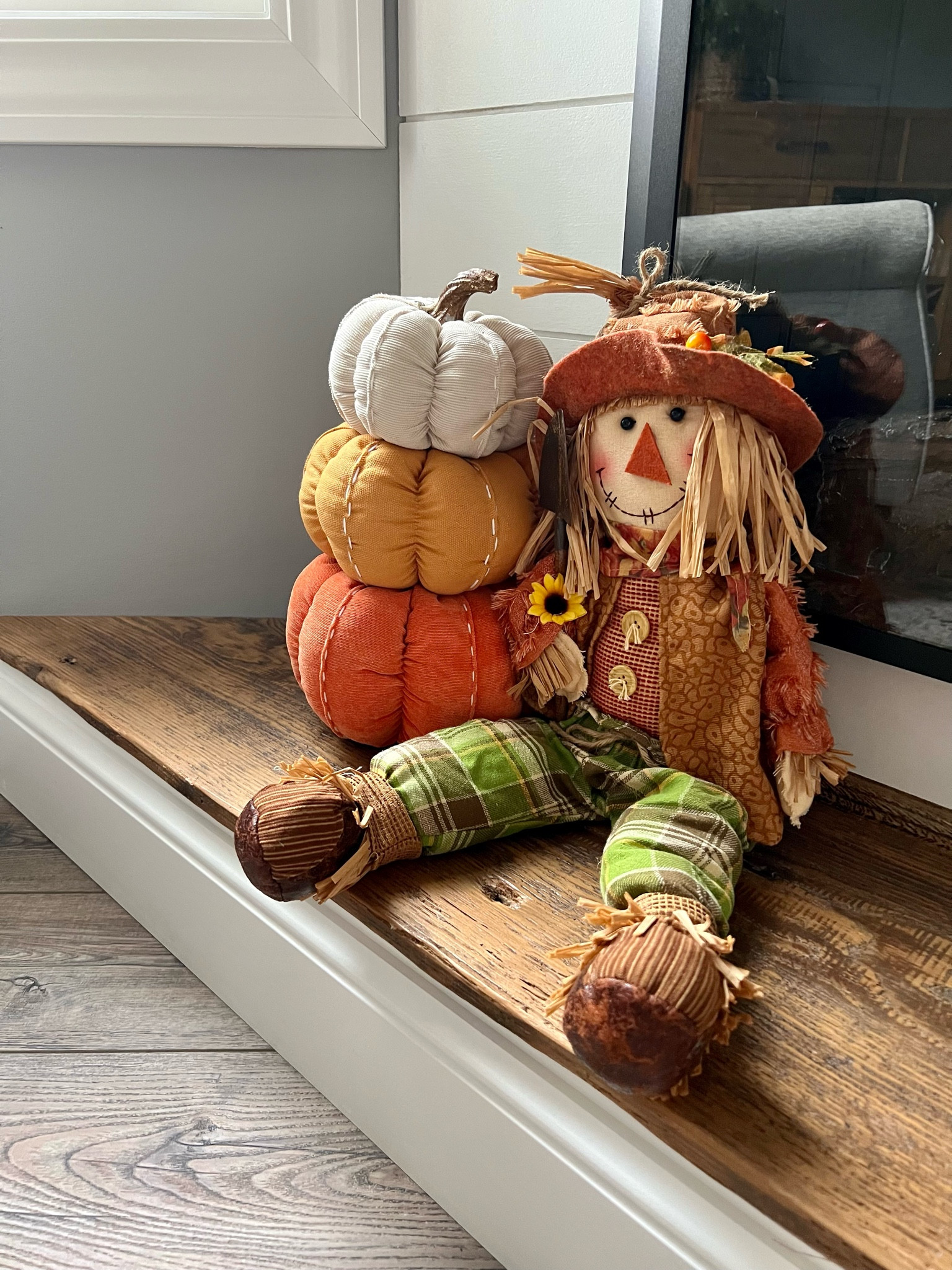 Fall decor, pumpkins, scarecrow, fall indoor decor, fall home decor

#LTKhome #LTKHalloween #LTKstyletip