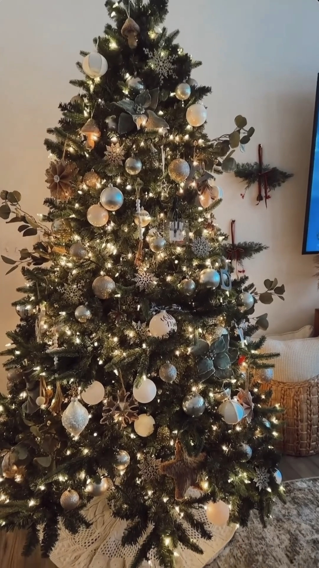 we love this time of year 🎄✨ 
linking my holiday Christmas decor ✝️✨❤️💚🌲

#LTKHoliday #LTKSeasonal #LTKHome