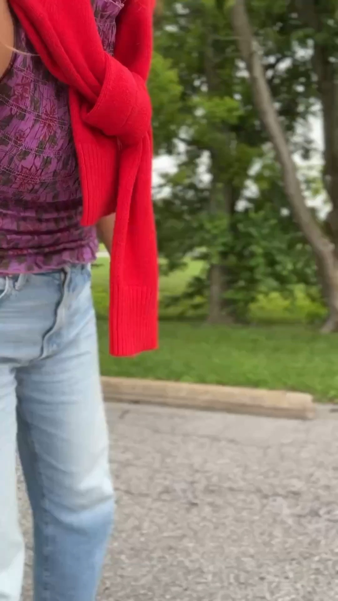 Loving these colors together! My red sweater @abercrombie and tank @jcrew are both on sale this weekend!

#LTKootd