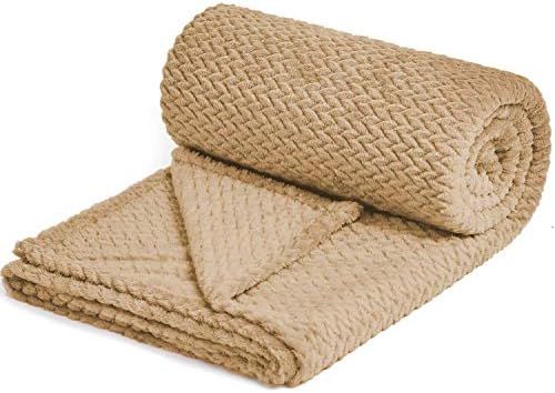 Amazon.com: NEWCOSPLAY Super Soft Throw Blanket Premium Silky Flannel Fleece Leaves Pattern Light... | Amazon (US)