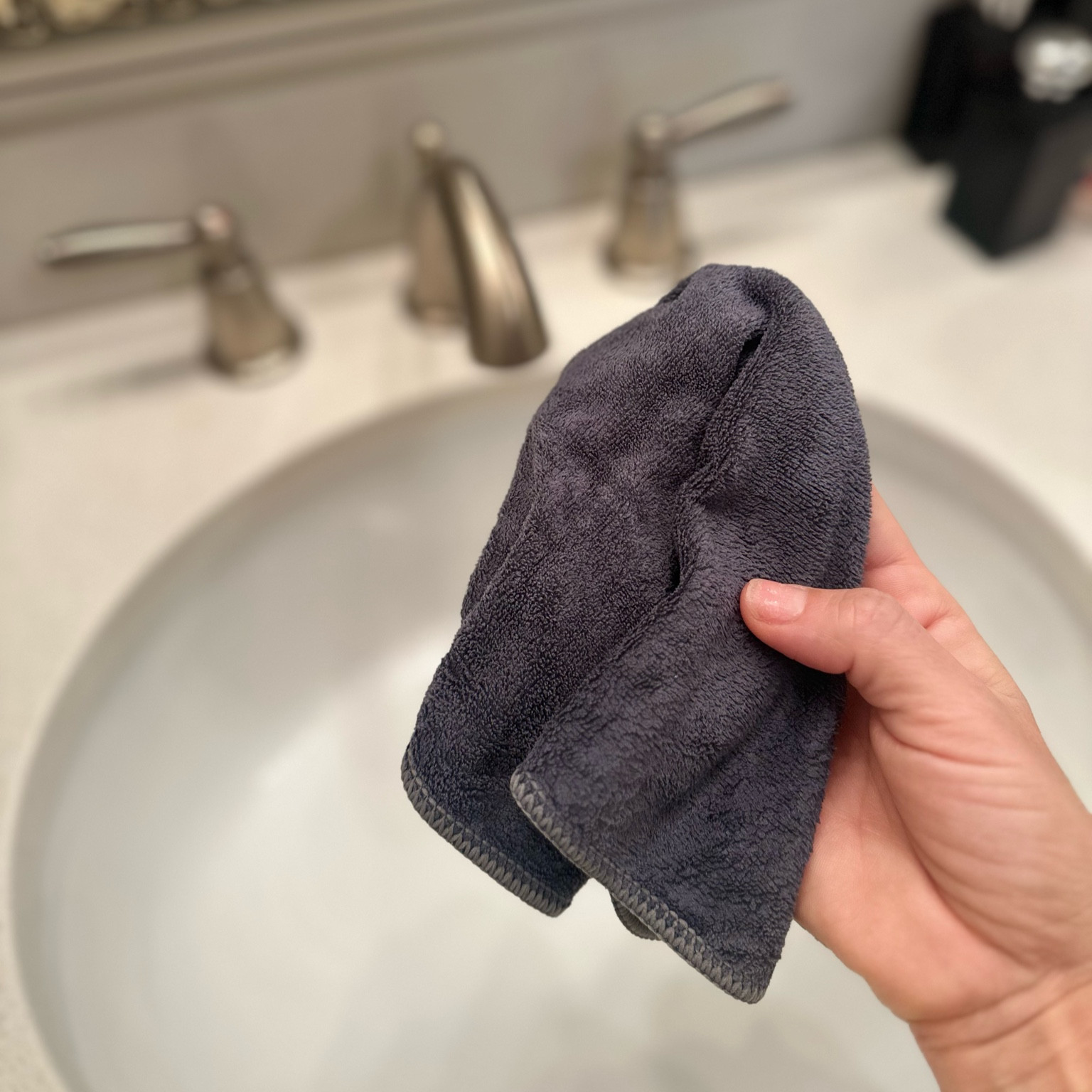 Beauty Tip. Use a clean washcloth on your face every time you wash it! Think of all the nasties you rub on your face from a rolled up damp washcloth that’s been sitting on your shower ledge for a day, days, or week😵‍💫. Love this pack of 6 microfiber oversized washcloths from Amazon. Skincare. Skincare tip. Bathroom bathroom towels. Beauty tip  

#LTKbeauty #LTKstyletip #LTKover40