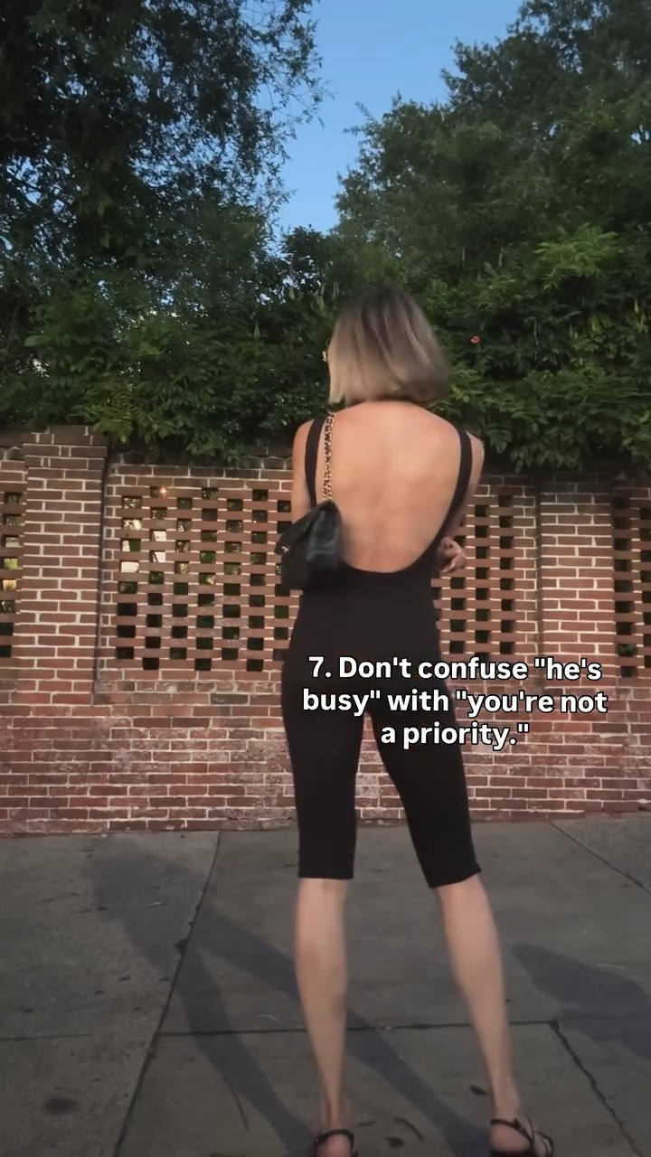 It’s my birthday and obviously I’m telling the world…because I’m a Leo and we’re unapologetically obnoxious. 🦁
But instead of just blowing out candles, I’m spilling the things 42 yr old me wishes 32 yr old me knew—so you don’t waste a decade making the same style, beauty, and confidence mistakes I did.

#LTKStyleTip #LTKTravel #LTKOver40