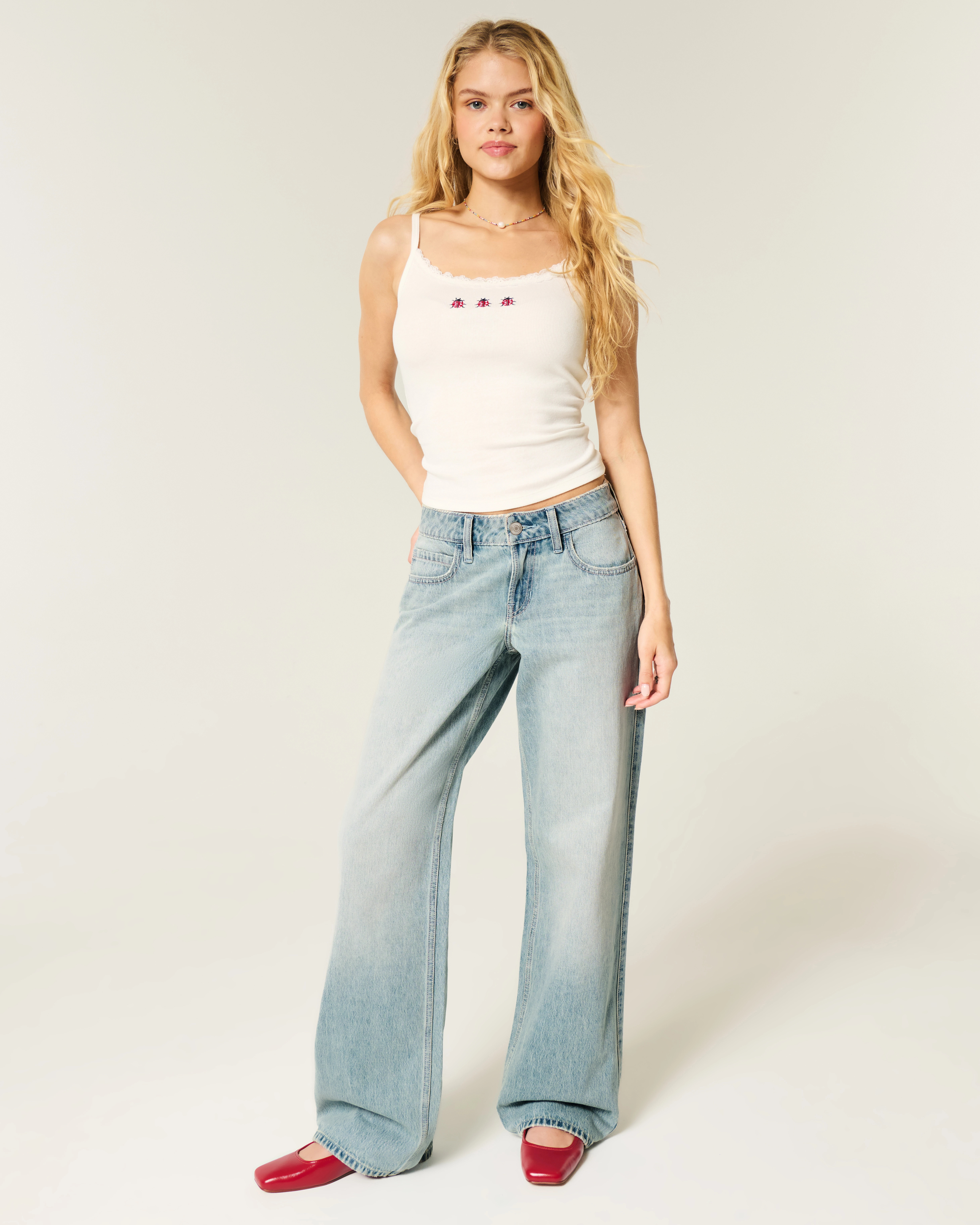 Low-Rise Light Wash Baggy Jeans | Hollister (US)