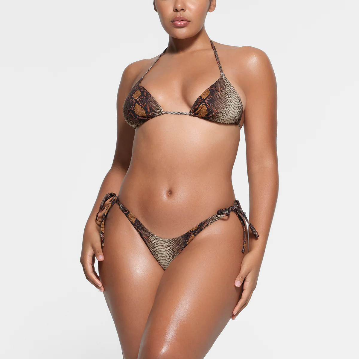 TRIANGLE TOP | SKIMS (US)