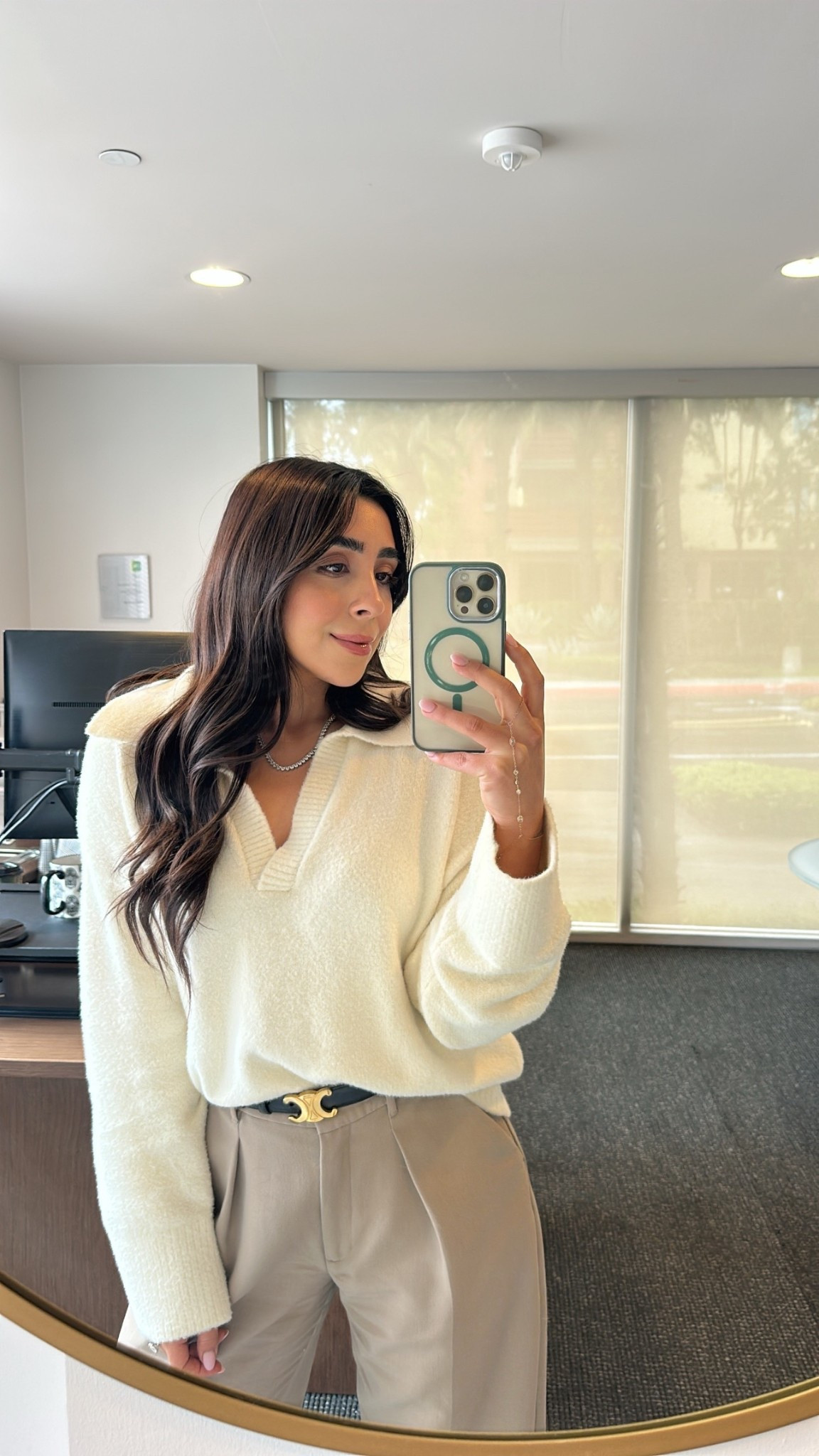 The softest sweater - now an additional 40% off. It’s giving barefoot dreams soft ☁️🤍

#LTKSaleAlert #LTKWorkwear #LTKootd